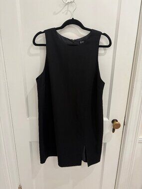 Women's little black sleeveless cocktail dress from NET, Size 8, EUC